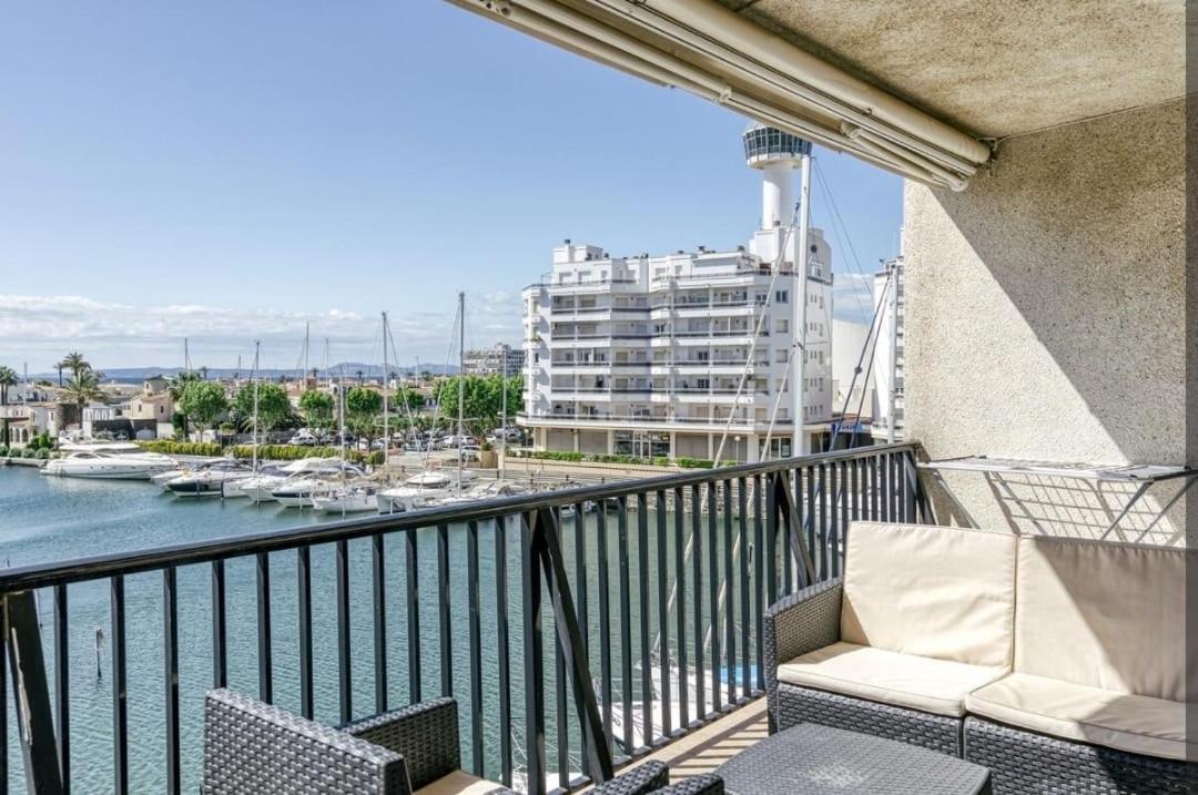 Apartamento Con Vistas A Mar Y Canal. Empuriabrava Eksteriør bilde