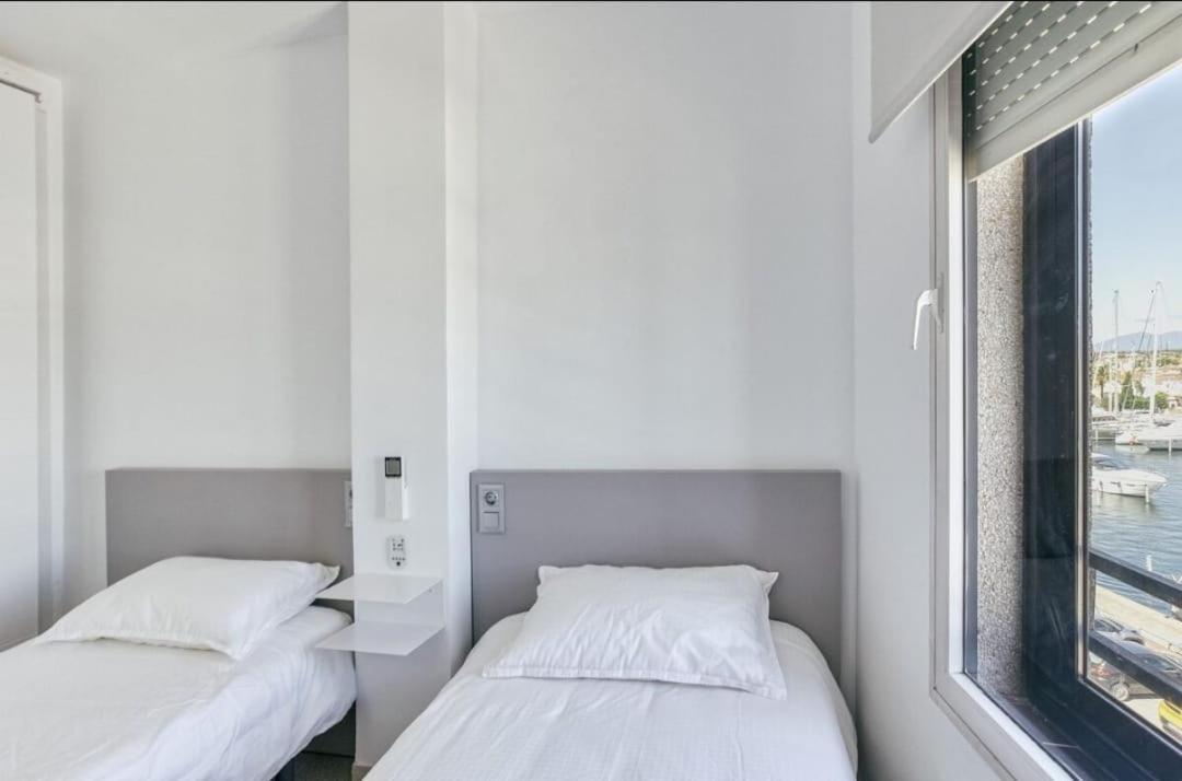 Apartamento Con Vistas A Mar Y Canal. Empuriabrava Eksteriør bilde